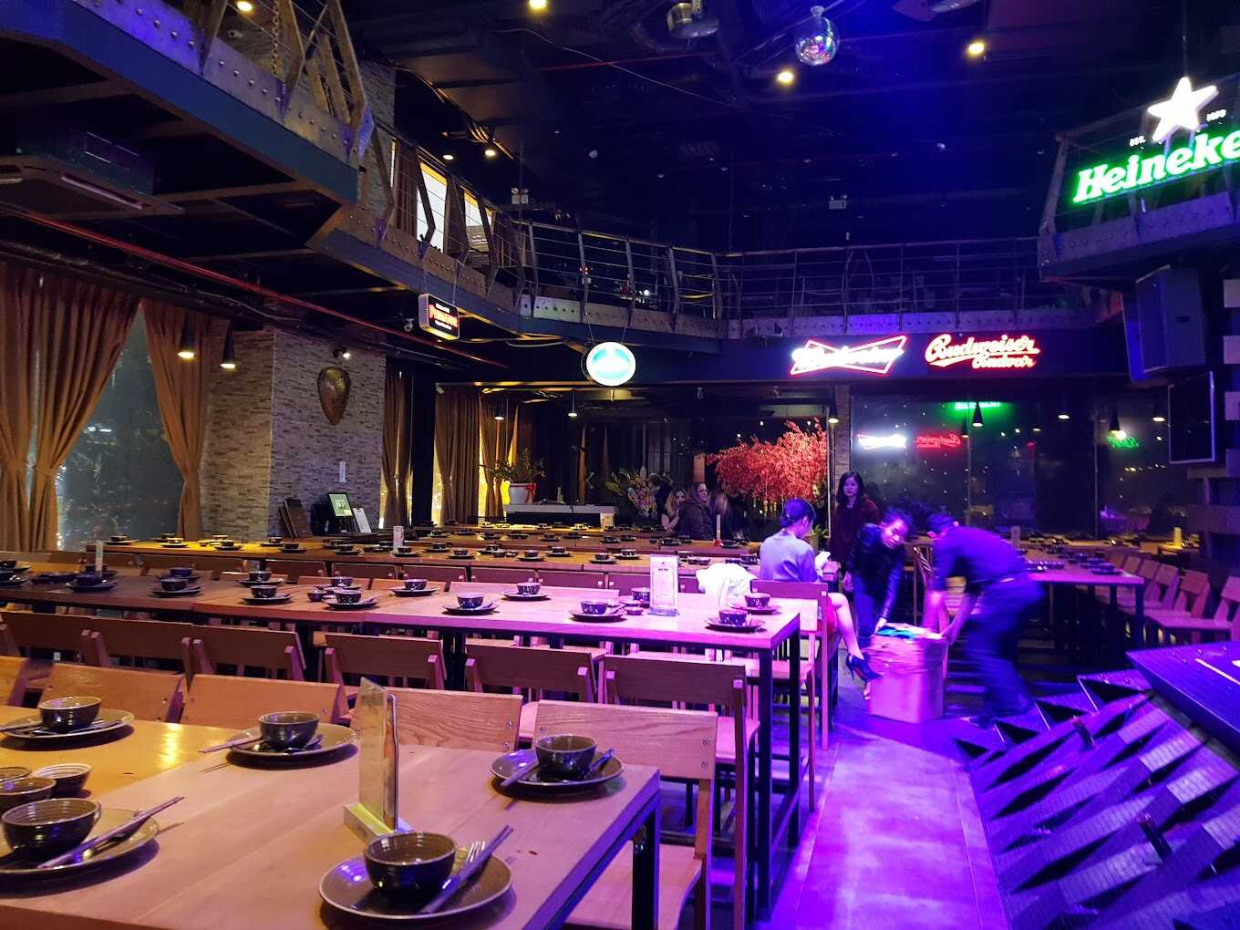 Sự sôi động tại Sparta Beer Club Hà Nội