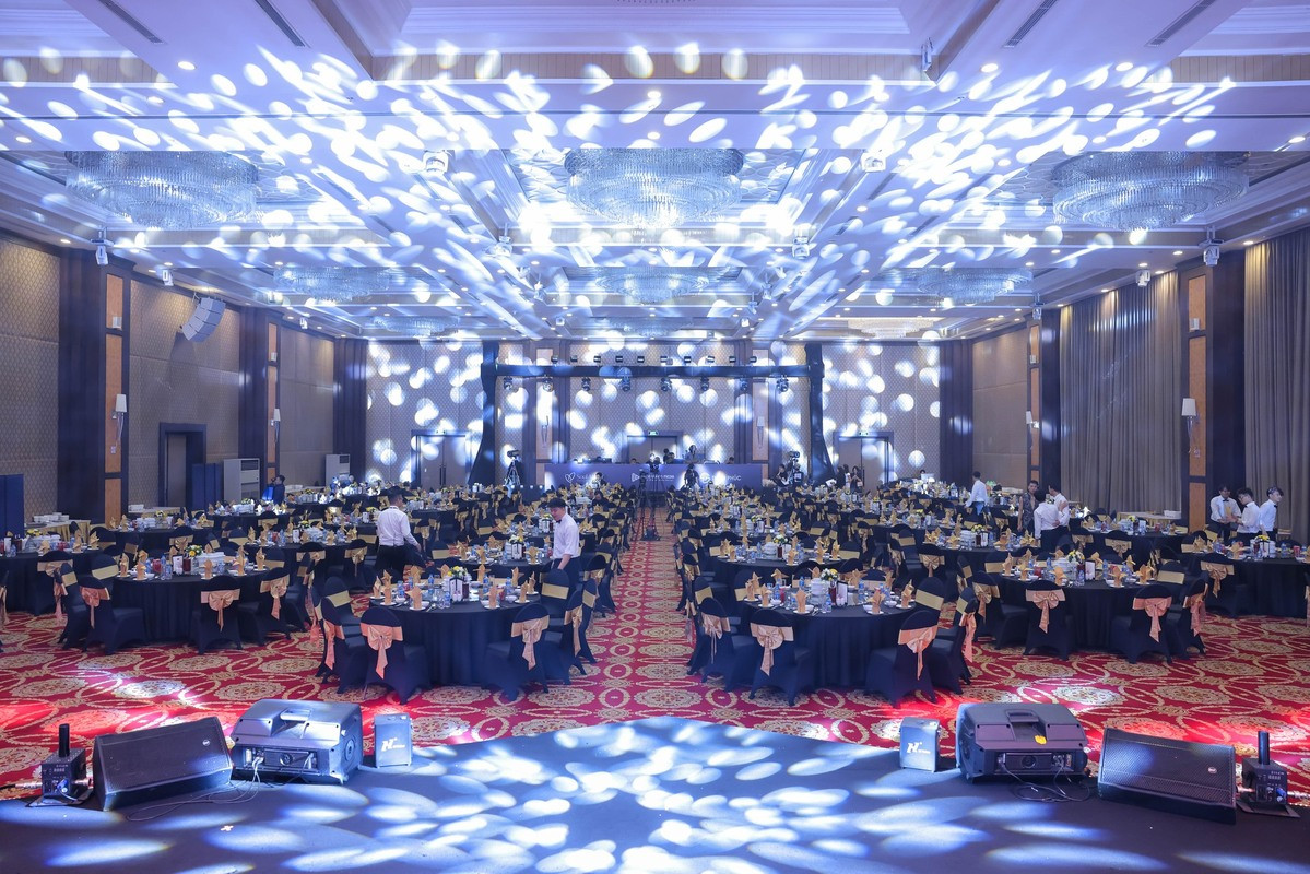 Sảnh tiệc sang trọng tại Almaz Convention Center