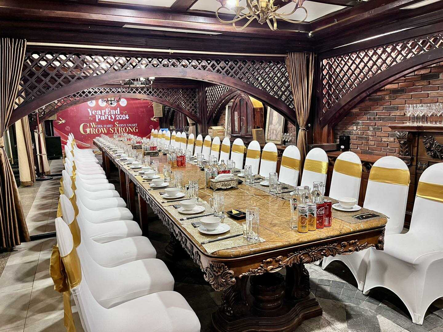 Phòng VIP riêng tư tại nhà hàng Hầm De Paris