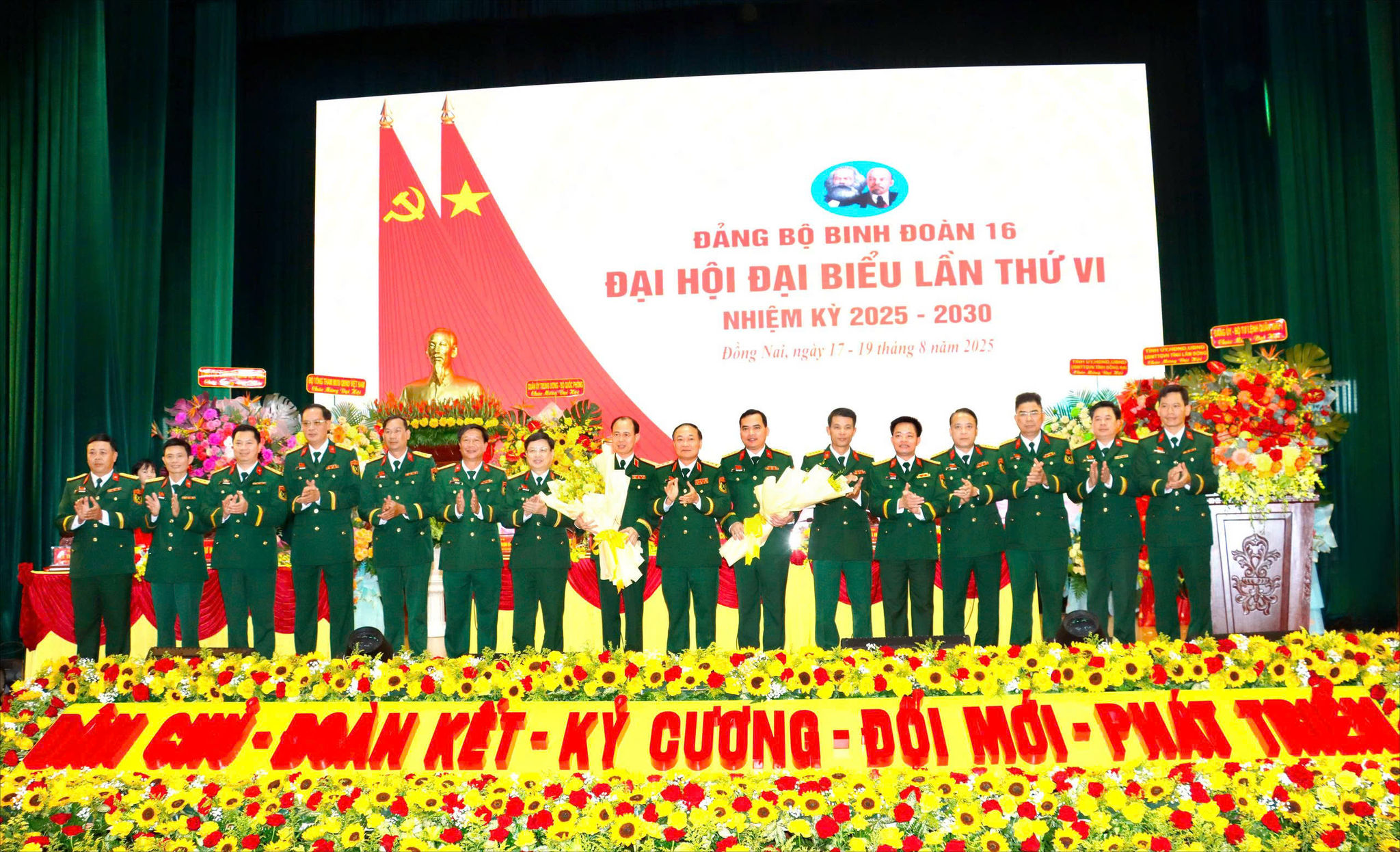 Binh đoàn 16_h1