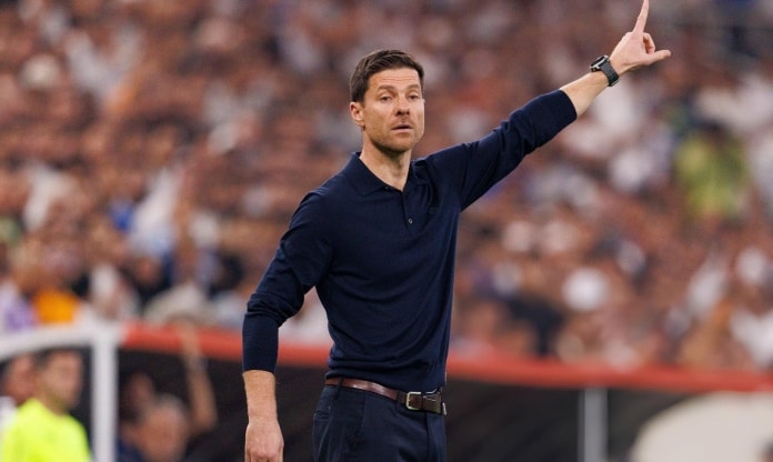 Xabi Alonso rời Real Madrid trong sự tiếc nuối sau trận chung kết