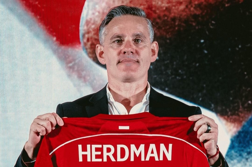 HLV John Herdman từng đưa Canada dự World Cup