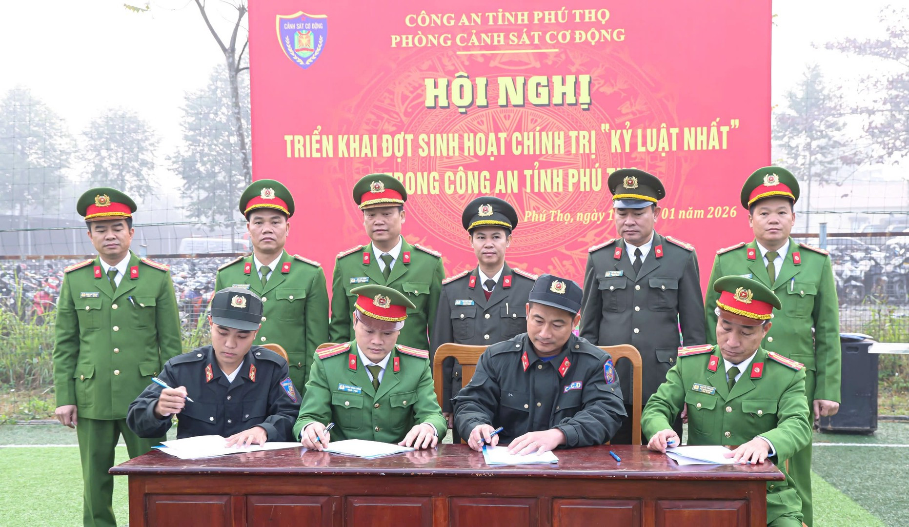 Thượng tá Bùi Việt Hùng chỉ đạo tại Phòng Cảnh sát cơ động