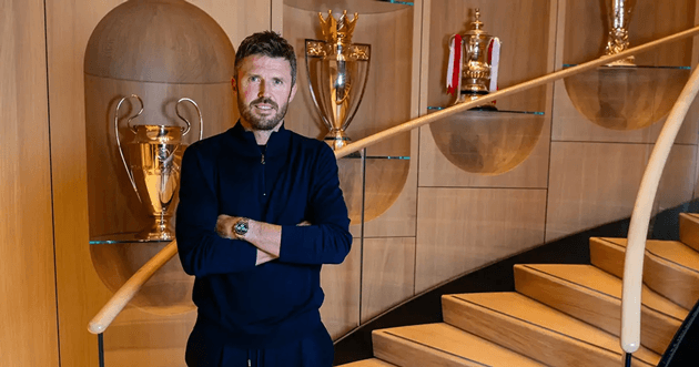 HLV Michael Carrick trong ngày nhậm chức tại Manchester United