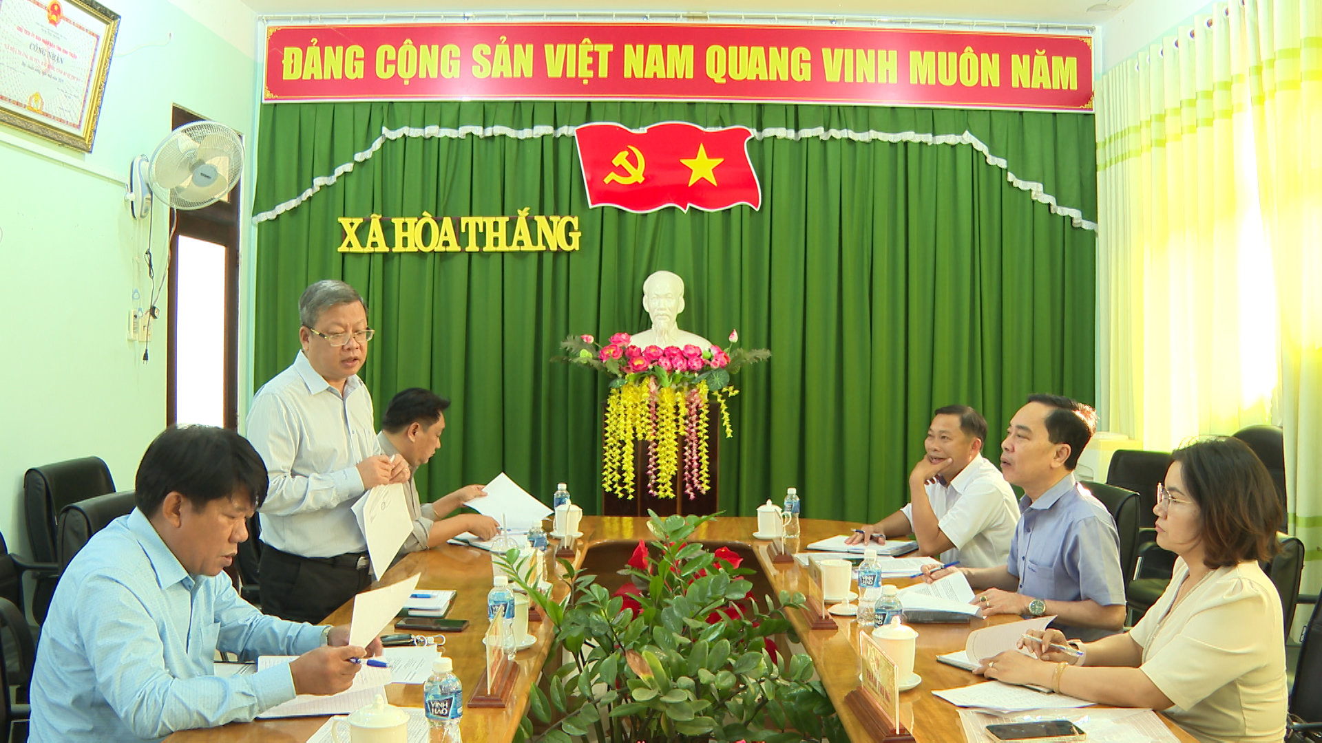 Toàn cảnh làm việc với xã Hào Thắng 