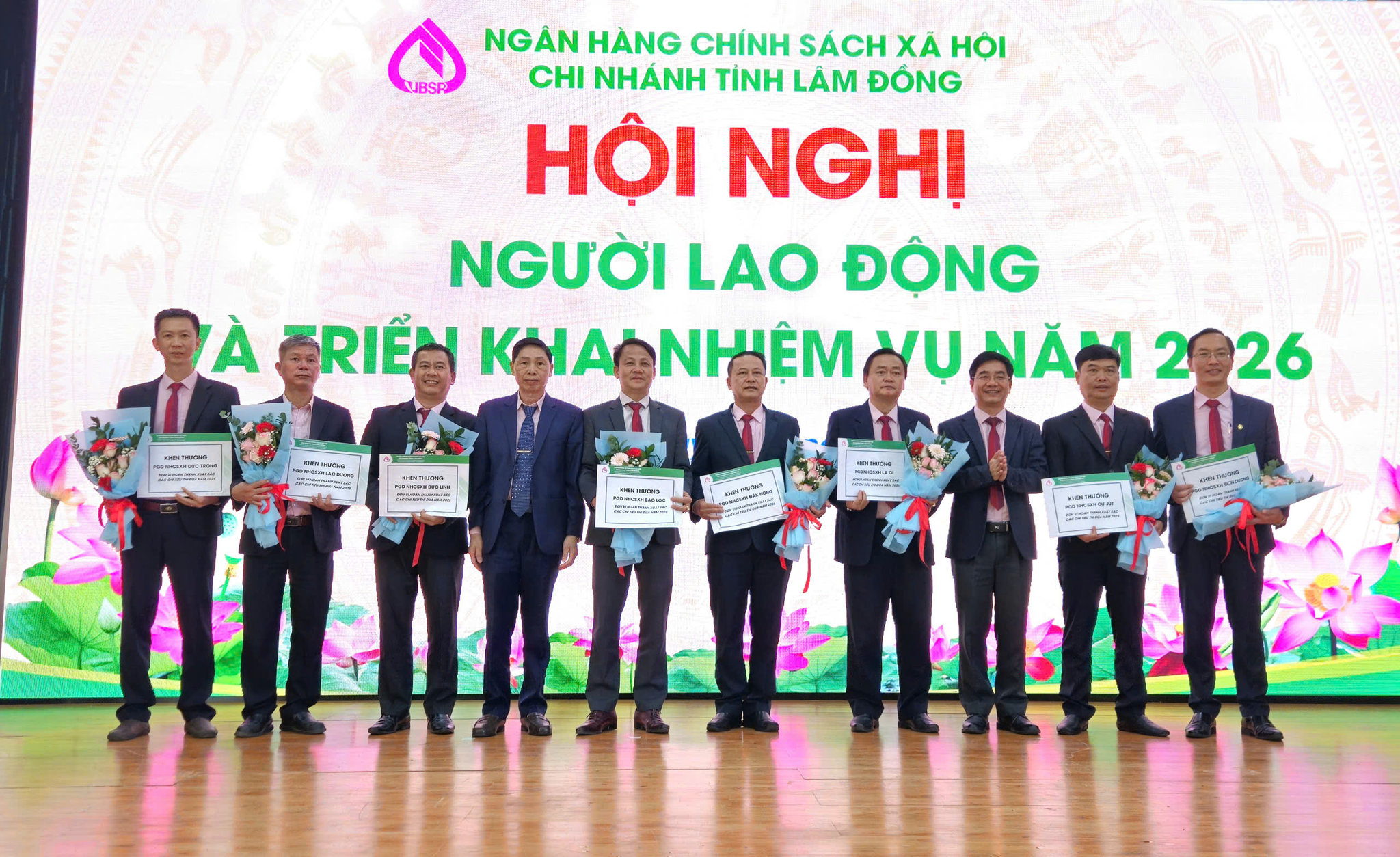 z7433814037679_616687de751522db695d325782672bd2.jpg