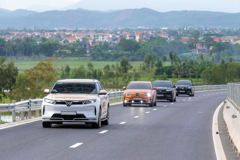 Giao diện tính năng thông minh trên xe VinFast