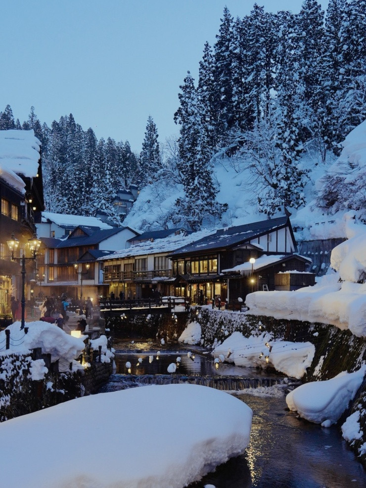 Toàn cảnh kiến trúc cổ kính tại Ginzan Onsen tỉnh Yamagata