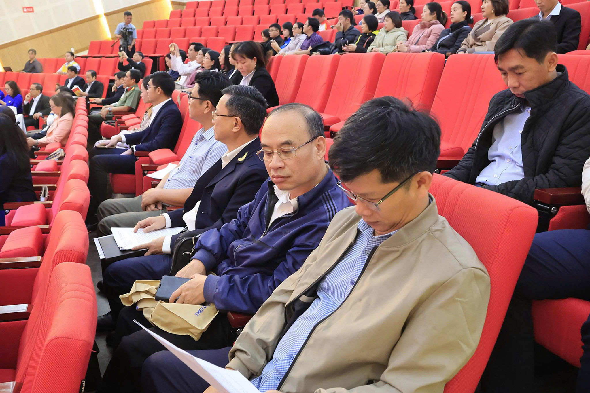 anh trang bi kien thuc
