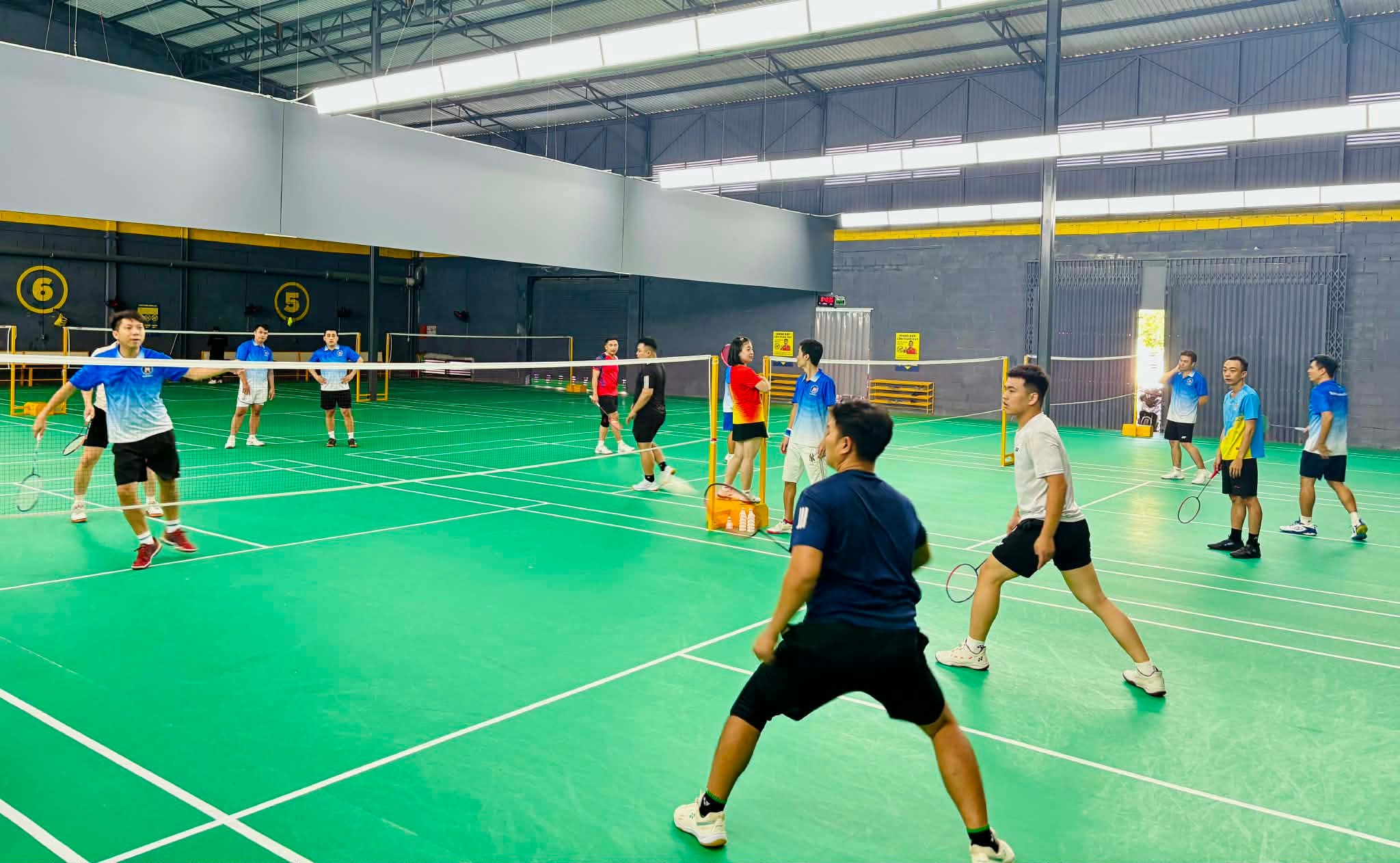 Các trận đấu đãdiễn ra quyết liệt, kịch tính với nhiều pha cầu đẹp mắt.
