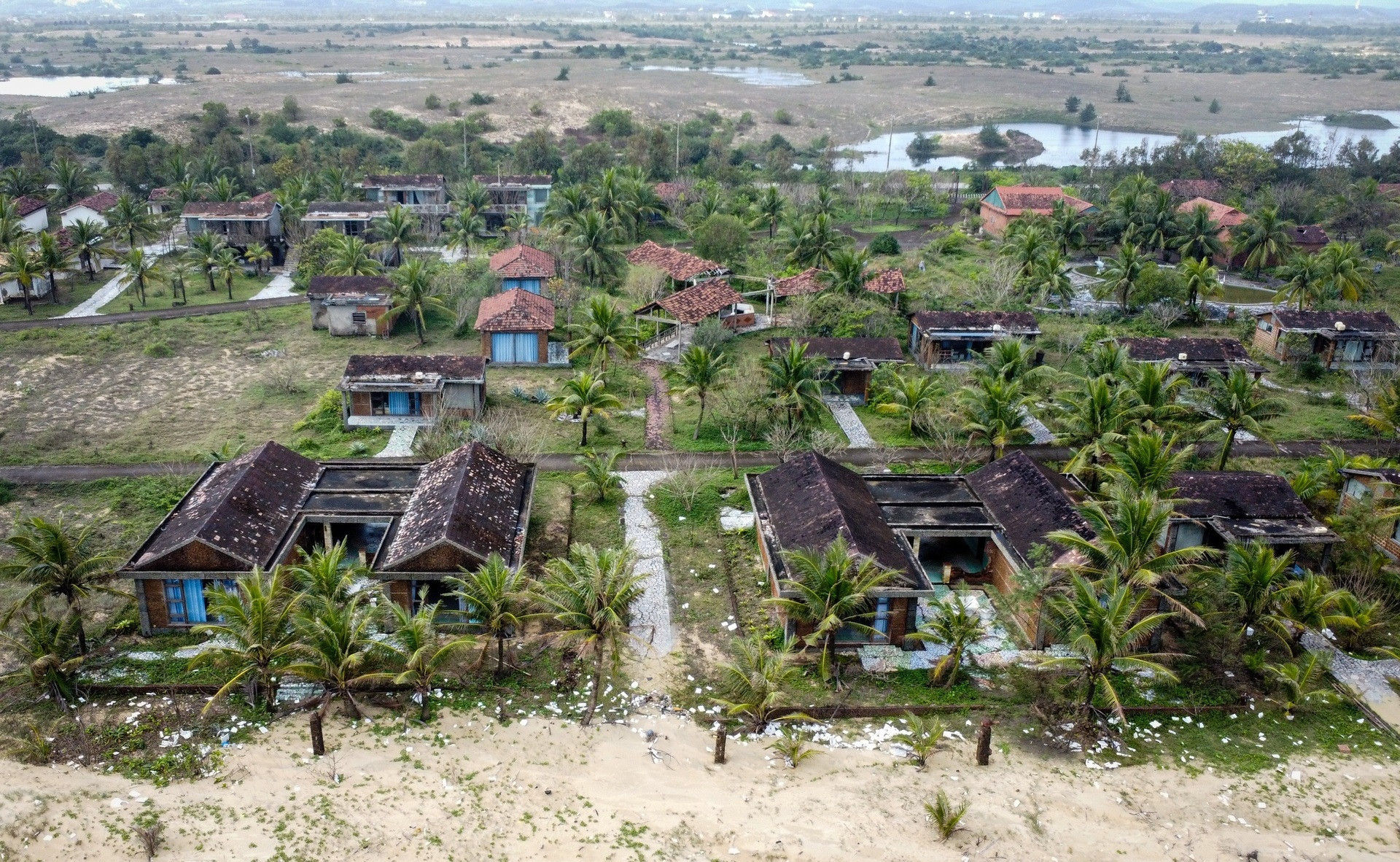 Toàn cảnh dự án Chu Lai Resort bị bỏ hoang nhiều năm với các hạng mục xuống cấp