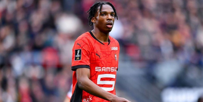 Chelsea đang để mắt đến Jeremy Jacquet