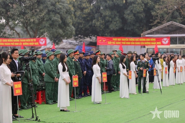 Hướng dẫn tuyển chọn, gọi công dân nhập ngũ năm 2026; thời gian công dân lên dường thực hiện nghĩa vụ quân sự- Ảnh 4.