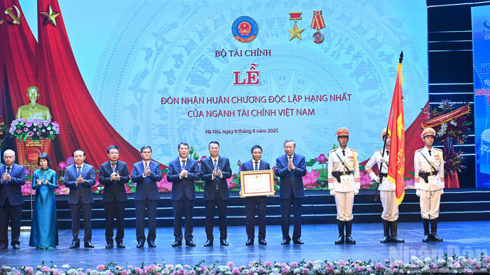 tai-chinh-nhan-hc.jpg