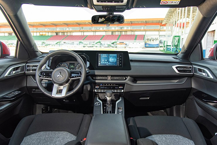 Khoang cabin hiện đại và rộng rãi của Mitsubishi Xforce