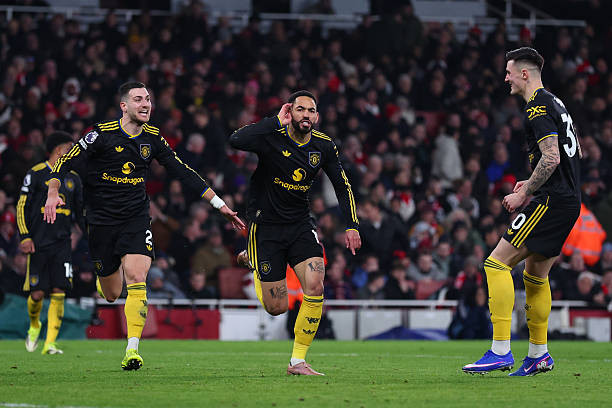 Man Utd liên tiếp hạ gục hai ứng viên vô địch Man City và Arsenal.