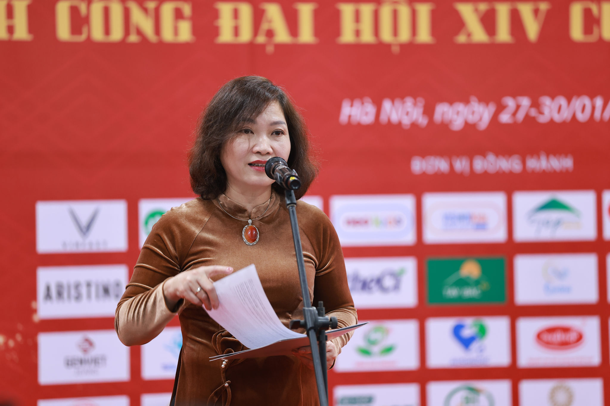 Bà Nguyễn Thanh Liêm - Phó Chủ tịch Công đoàn Đài THVN phát biểu khai mạc Hội Chợ