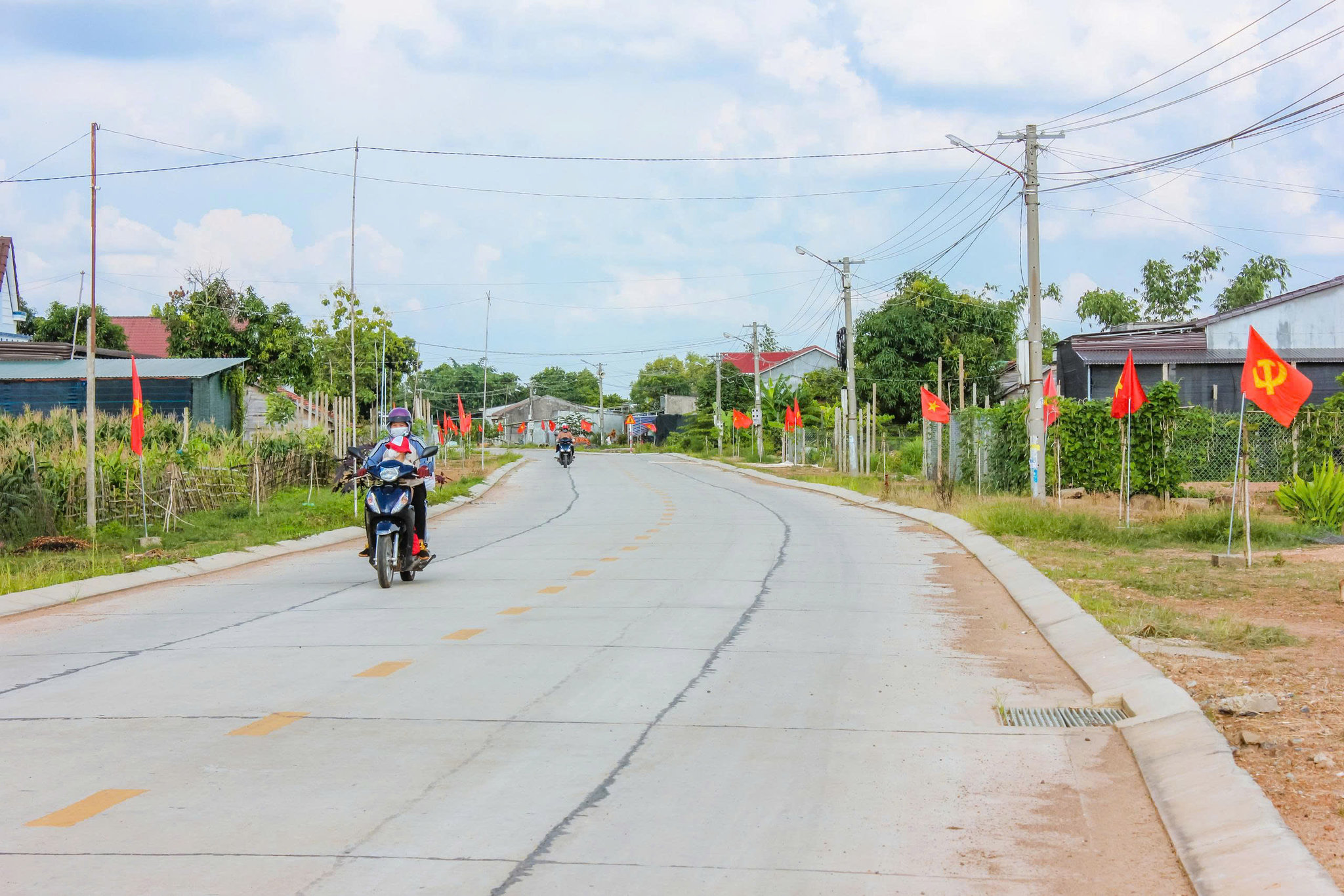 Diện mạo xã Cư Jút ngày càng khởi sắc nhờ sự chung tay thực hiện phong trào xây dựng nông thôn mới