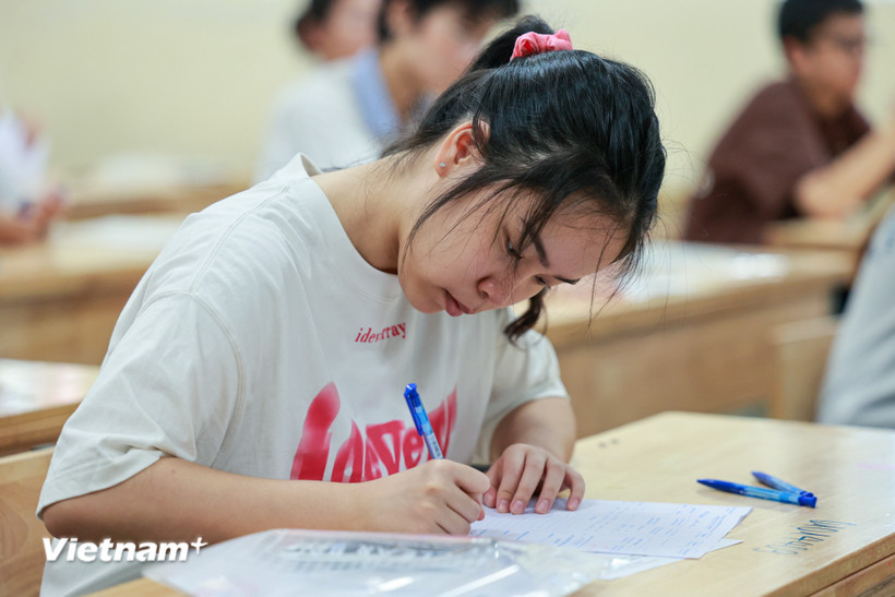 Thí sinh dự thi Tốt nghiệp trung học phổ thông năm 2025. (Ảnh: Hoài Nam/Vietnam+)