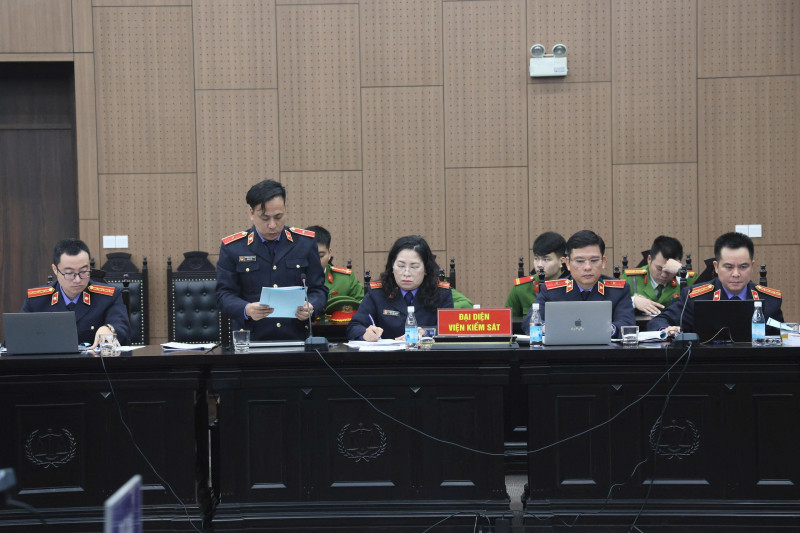 Đại diện Viện kiểm sát công bố bản luận tội