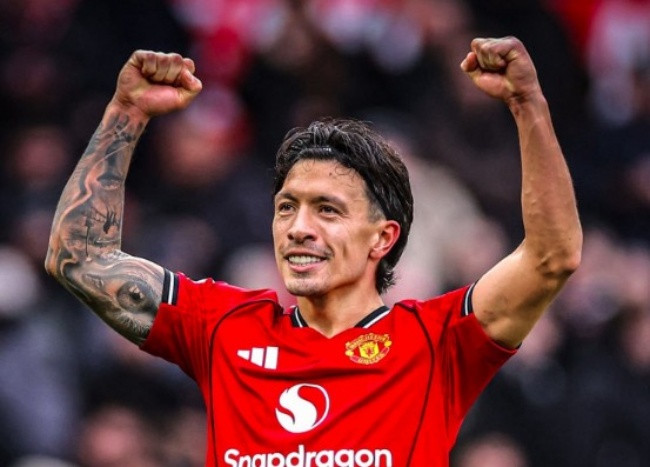 Martinez lọt tầm ngắm Barca.