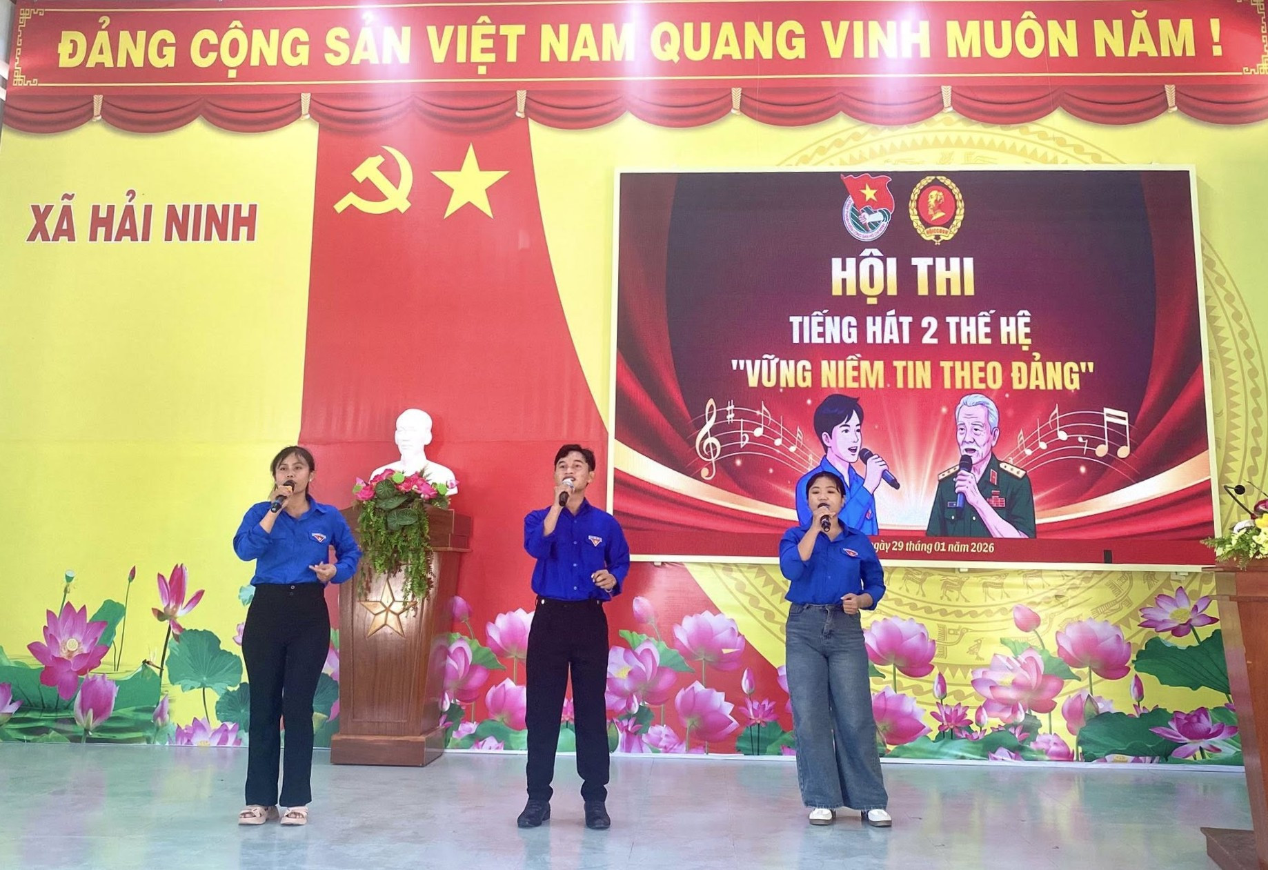 Xã đoàn Hải Ninh phối hợp tổ chức cuộc thi Tiếng hát 2 thế hệ thu hút 70 đoàn viên thanh niên và cựu chiến binh tham gia