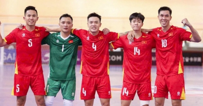 Tuyển futsal Việt Nam vào tứ kết.