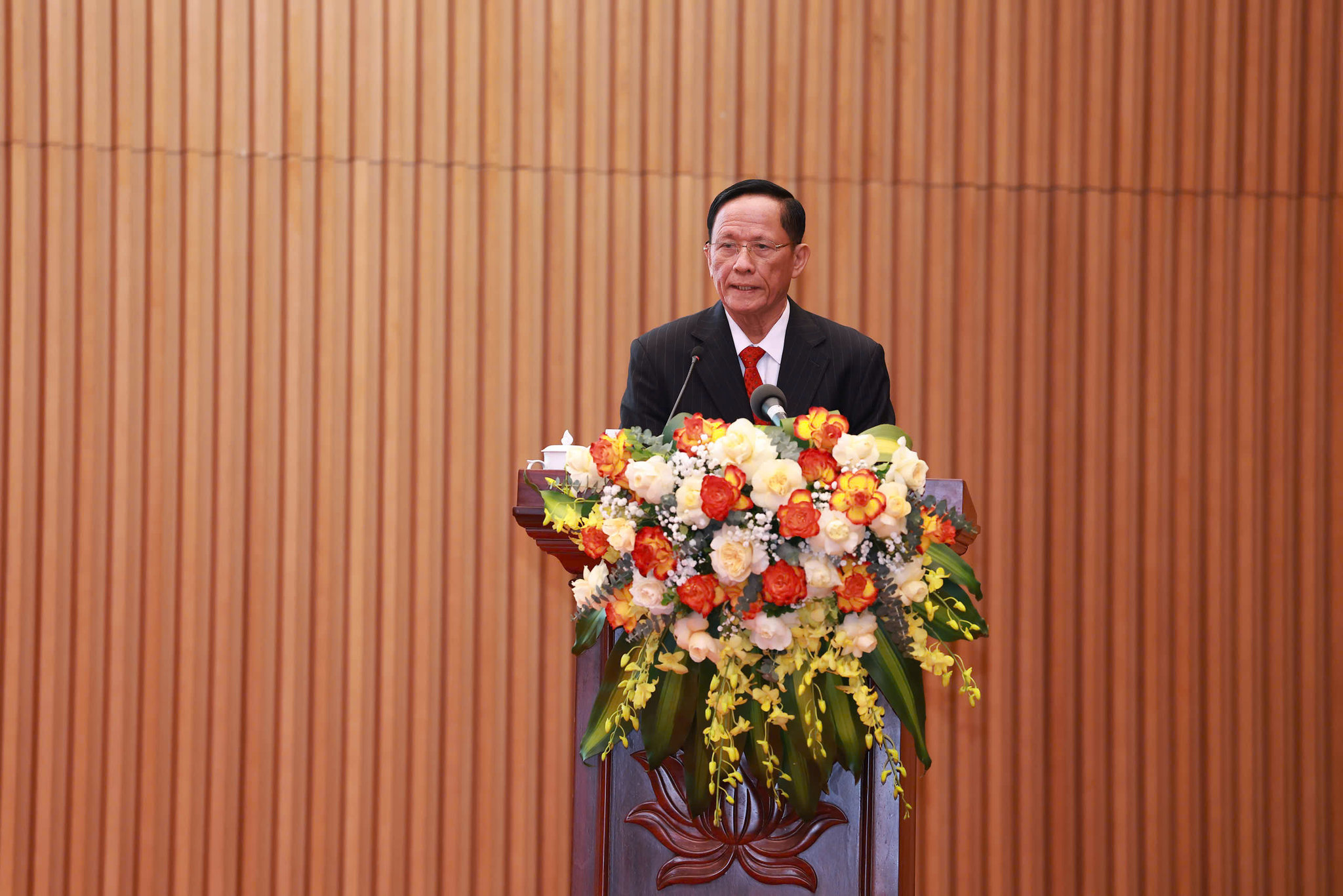 Tiến sĩ, nhà văn Dương Thanh Biểu - nguyên Phó Viện trưởng VKSND tối cao, đại diện tổ cố vấn.