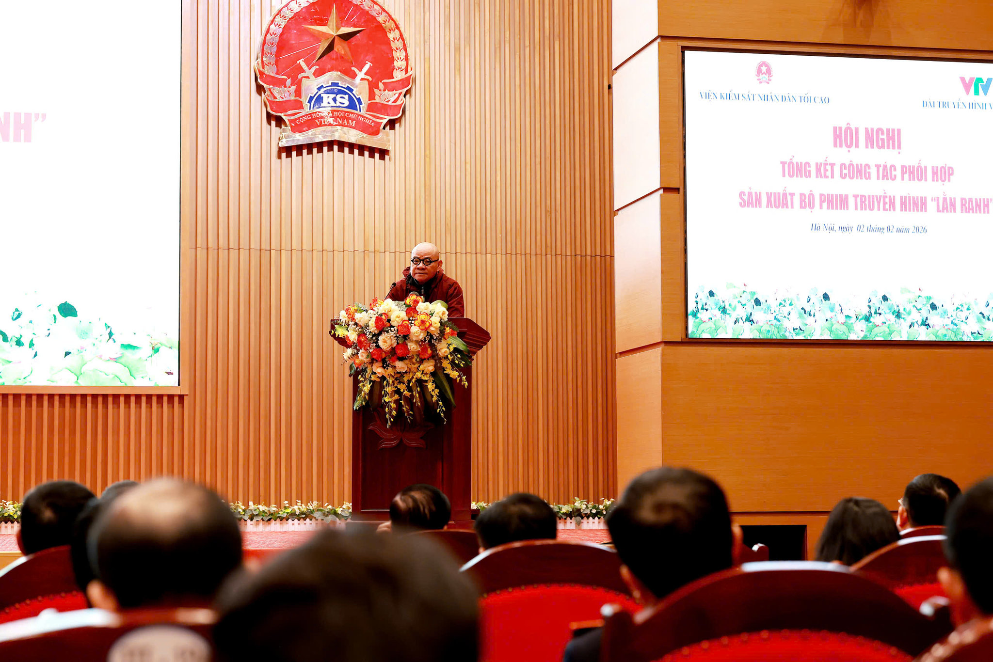 Nhà văn Phạm Ngọc Tiến chia sẻ về quá trình sáng tác kịch bản Lằn ranh.