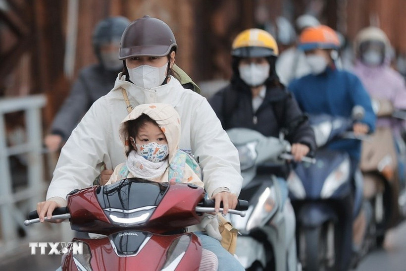 Nhiệt độ tại Hà Nội thấp nhất từ 13-15 độ, cao nhất 20-22 độ C. (Ảnh: Minh Quyết/TTXVN)