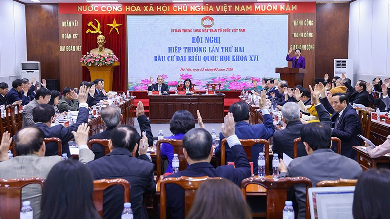 Các đại biểu tiến hành hiệp thương tại hội nghị