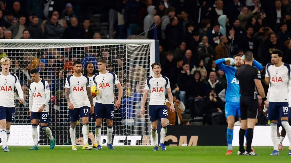 Tottenham vẫn chưa an toàn.