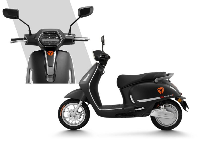 Xe máy điện Yadea Oris H với thiết kế đèn pha lục giác và kiểu dáng cổ điển mạnh mẽ