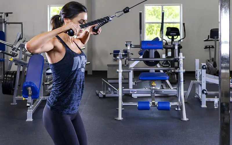 Động tác kéo giúp cải thiện tư thế lưng