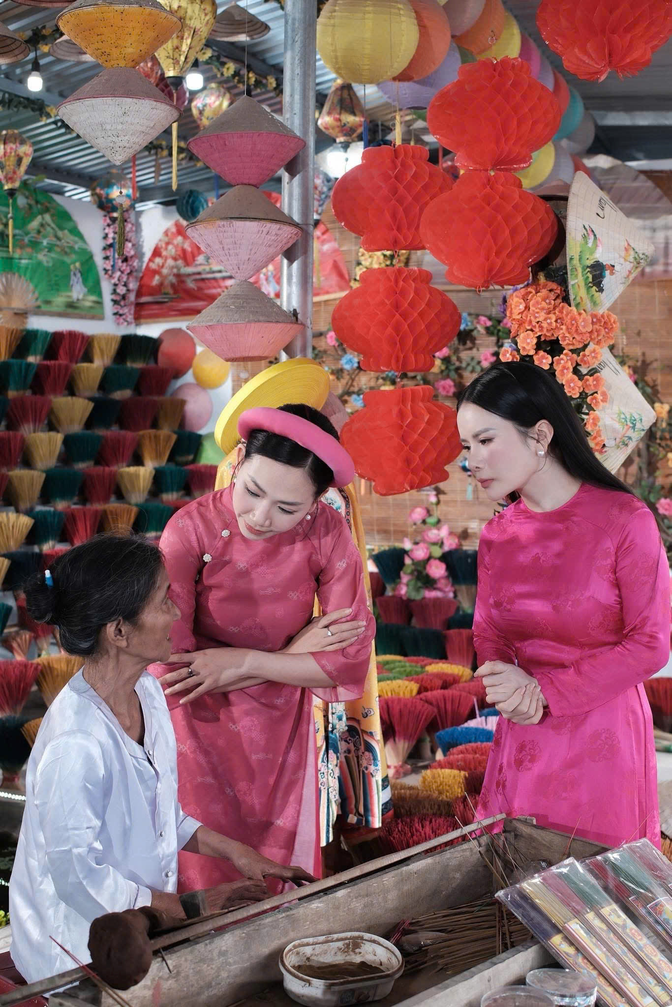 Công tác chuẩn bị cho các cảnh quay trong chương trình Tết