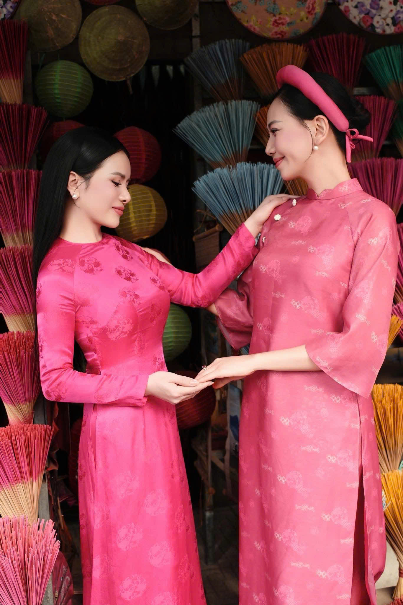 MC Mỹ Vân và ca sĩ Đinh Thành Lê tại Huế