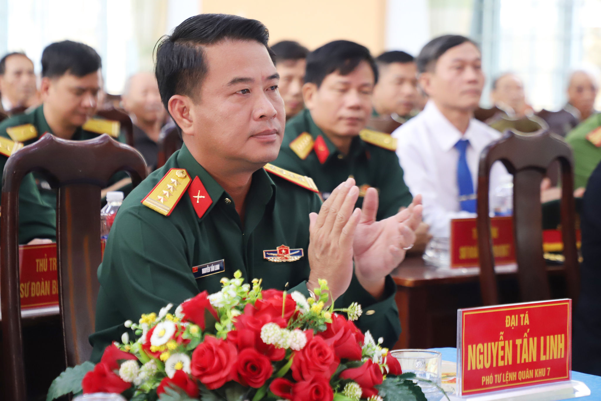 Tang qua Dak Wil1