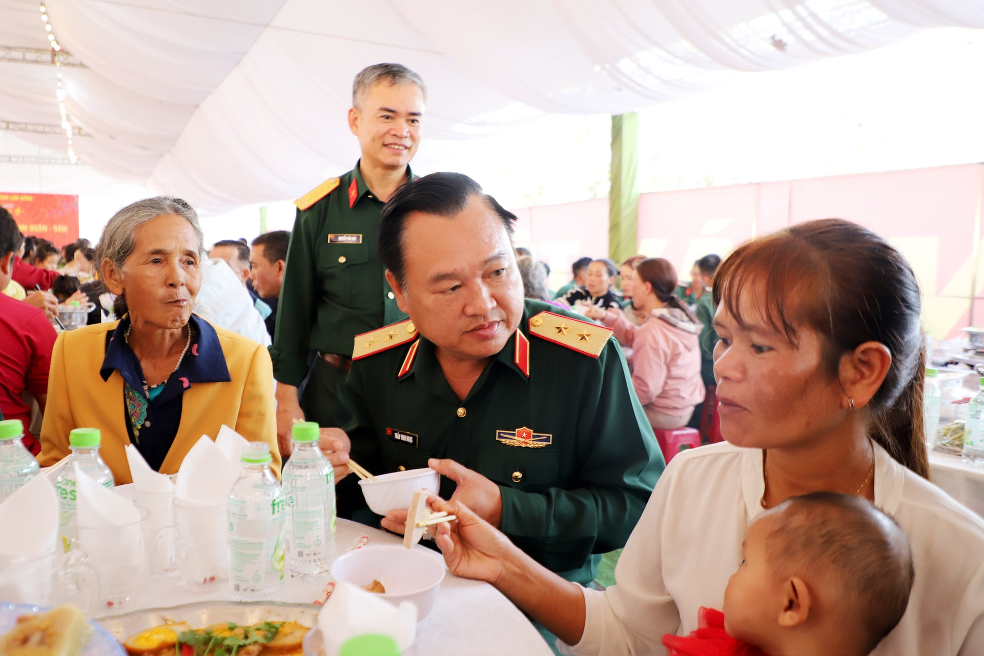 bua-com-ngay-tet_-2.jpg