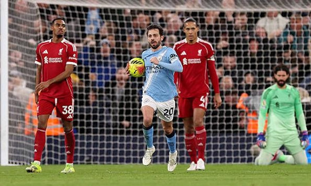 Bernardo Silva chính là người thắp lên hy vọng cho Manchester City.