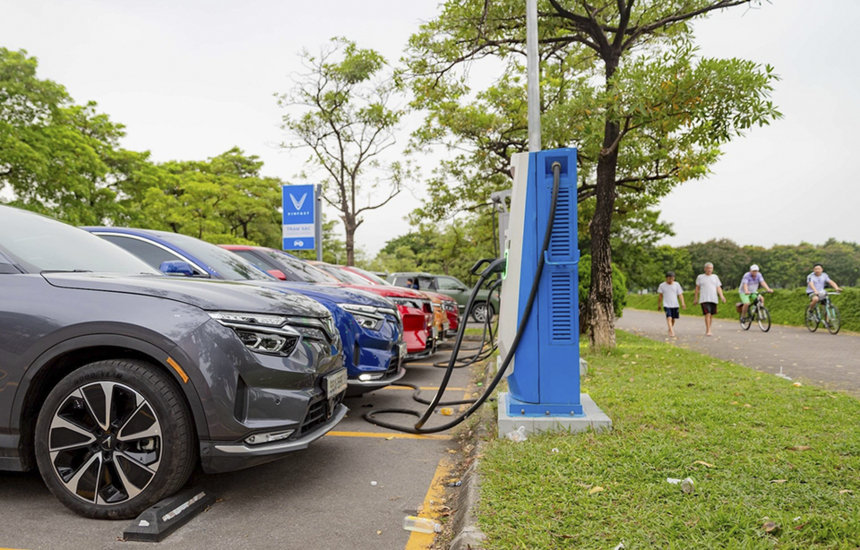 Hệ thống trạm sạc V-Green của VinFast phủ sóng rộng khắp toàn quốc