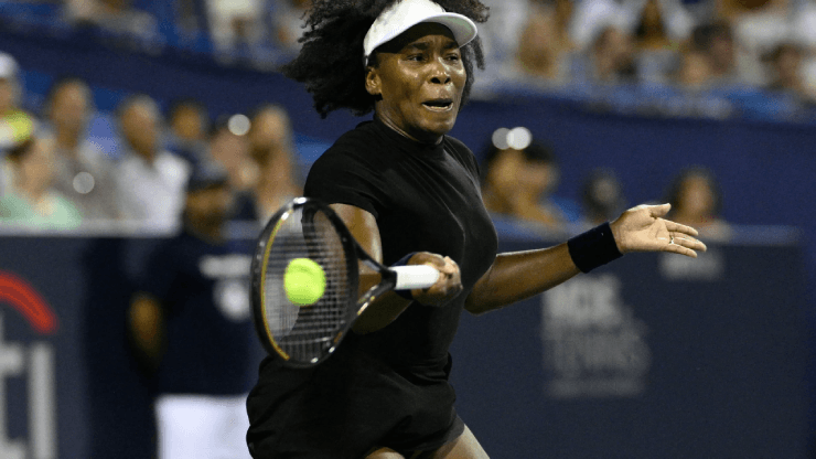 Venus Williams vẫn thi đấu chuyên nghiệp ở tuổi 45, tạo động lực cho cô em gái