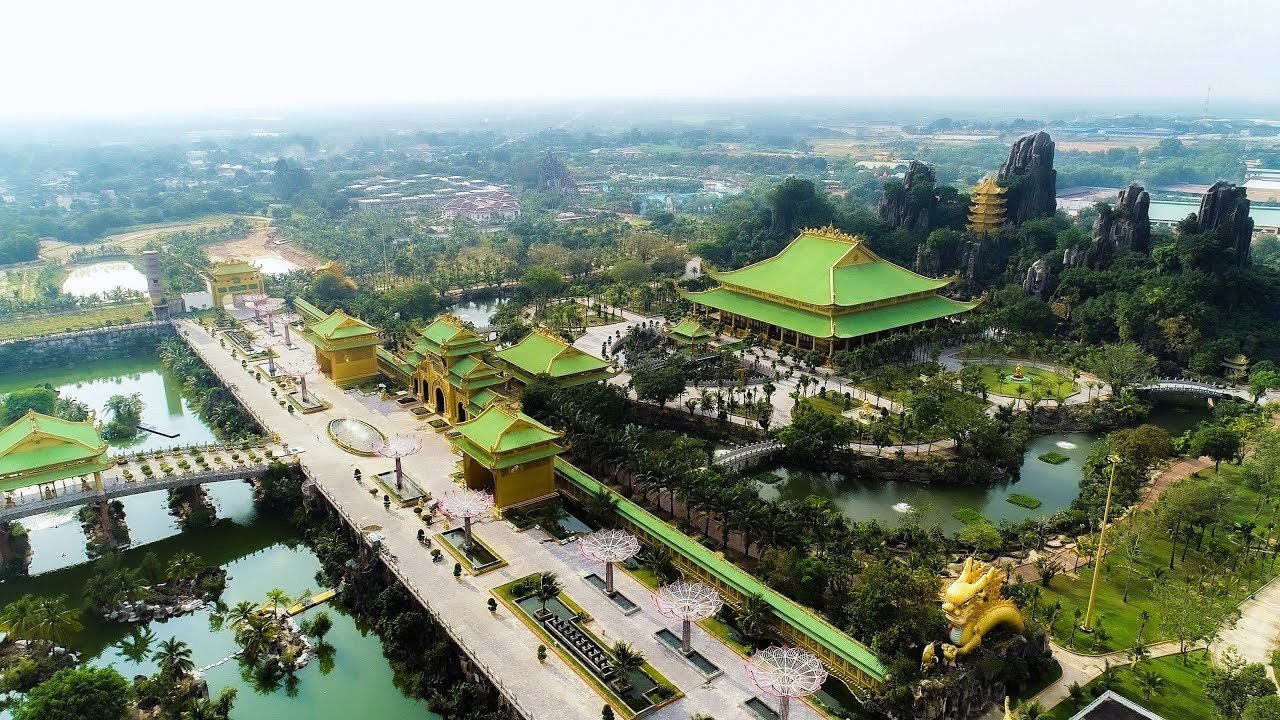 Toàn cảnh quy mô Khu du lịch Đại Nam nhìn từ trên cao.
