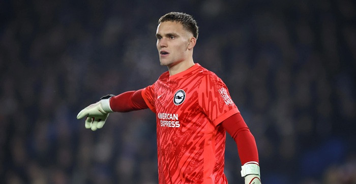 Thủ thành Bart Verbruggen của Brighton đang nằm trong tầm ngắm của Bayern Munich.