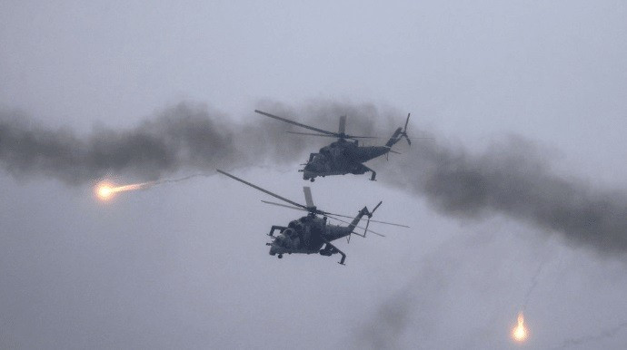 Trực thăng Mi-24 của Ukraine trên đường làm nhiệm vụ