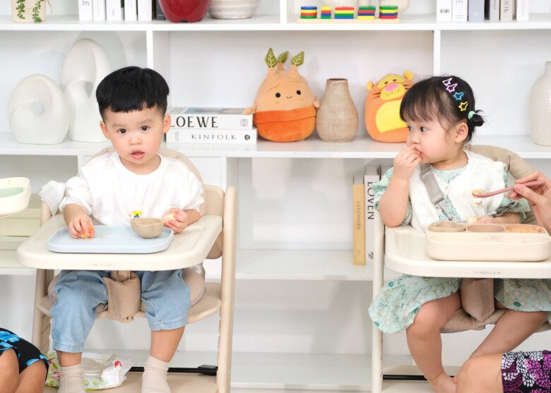 2 nhóc tì song sinh lai Hàn cực đáng yêu của nữ diễn viên.