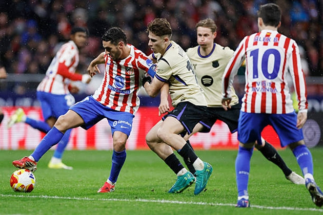 Nỗi thất vọng của các cầu thủ Barcelona sau trận thua 0-4