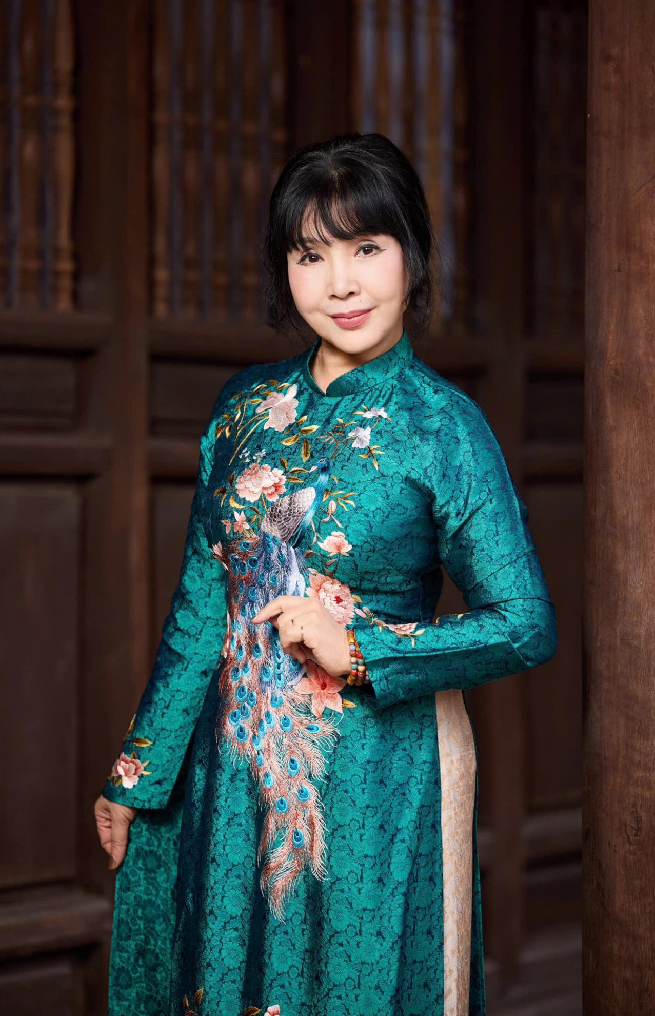 NSND Lan Hương được khán giả nhớ đến với vai diễn Em bé Hà Nội từ năm 10 tuổi.
