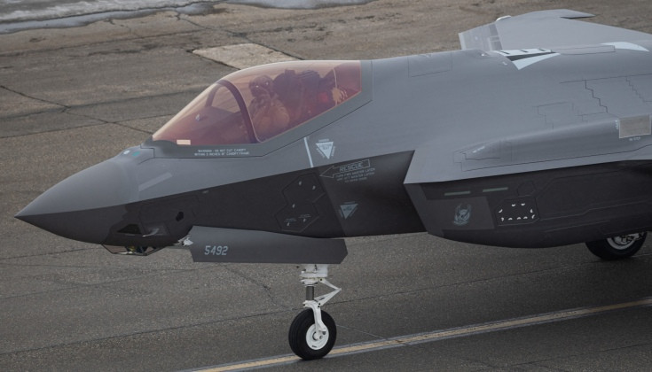 Linh kiện điện tử hàng không và cấu trúc của F-35 phải đặt hàng trước nhiều năm