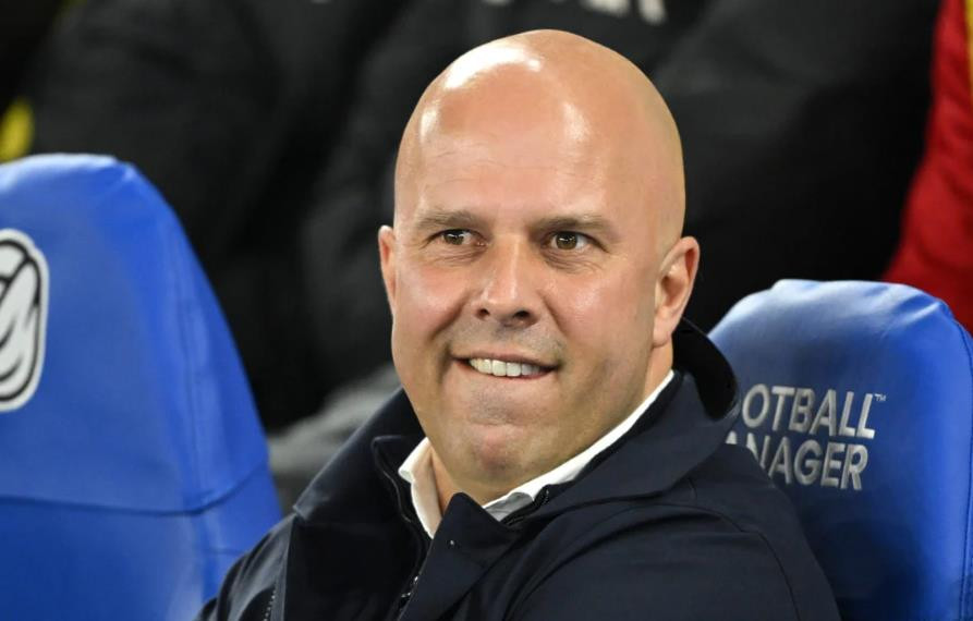 Arne Slot đang đối mặt với áp lực lớn tại Liverpool trước thềm trận gặp Brighton.