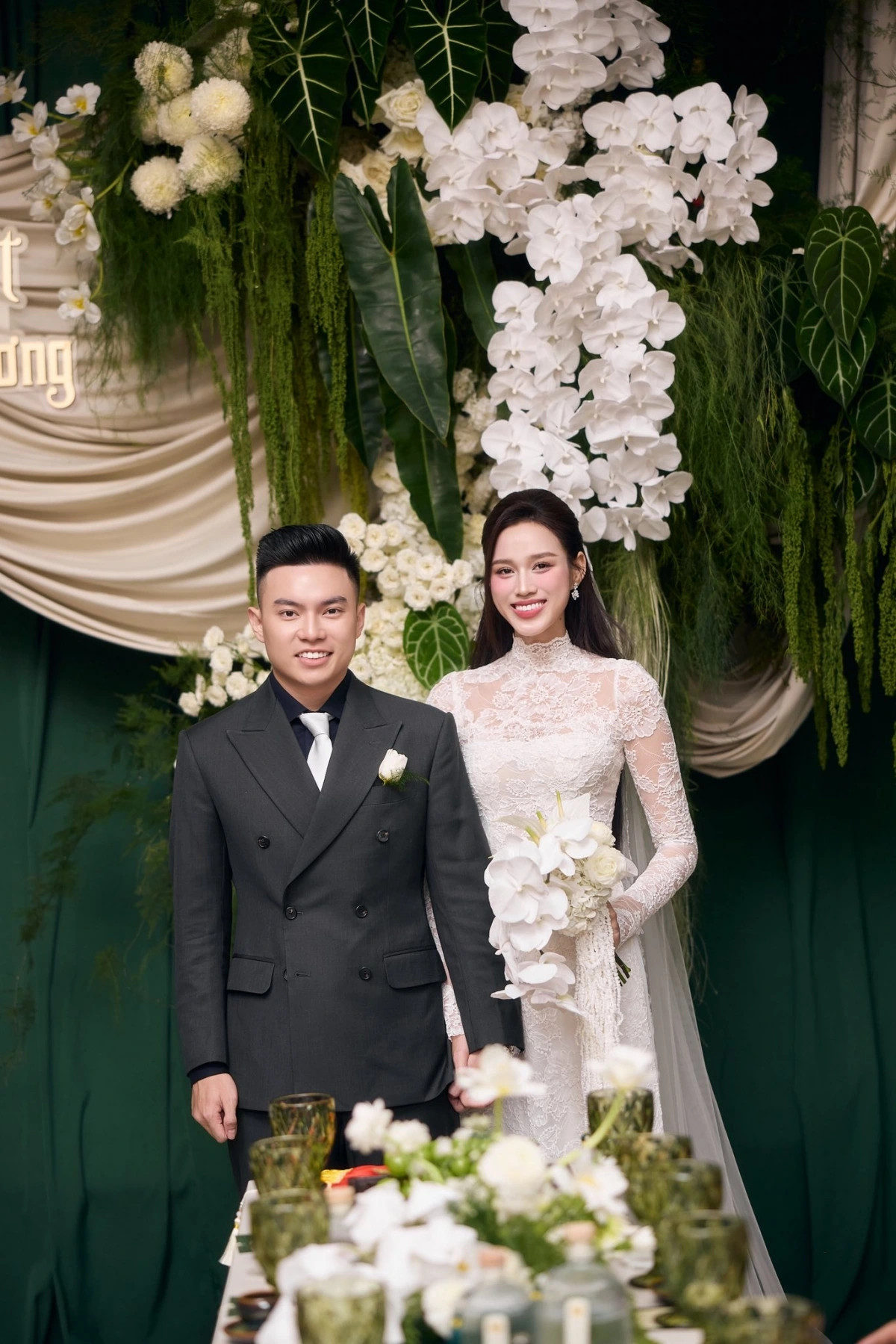 Đám cưới linh đình của Hoa hậu Đỗ Thị Hà và thiếu gia Viết Vương.